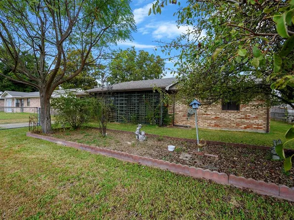 1703 Larosa St, Idabel, OK 74745