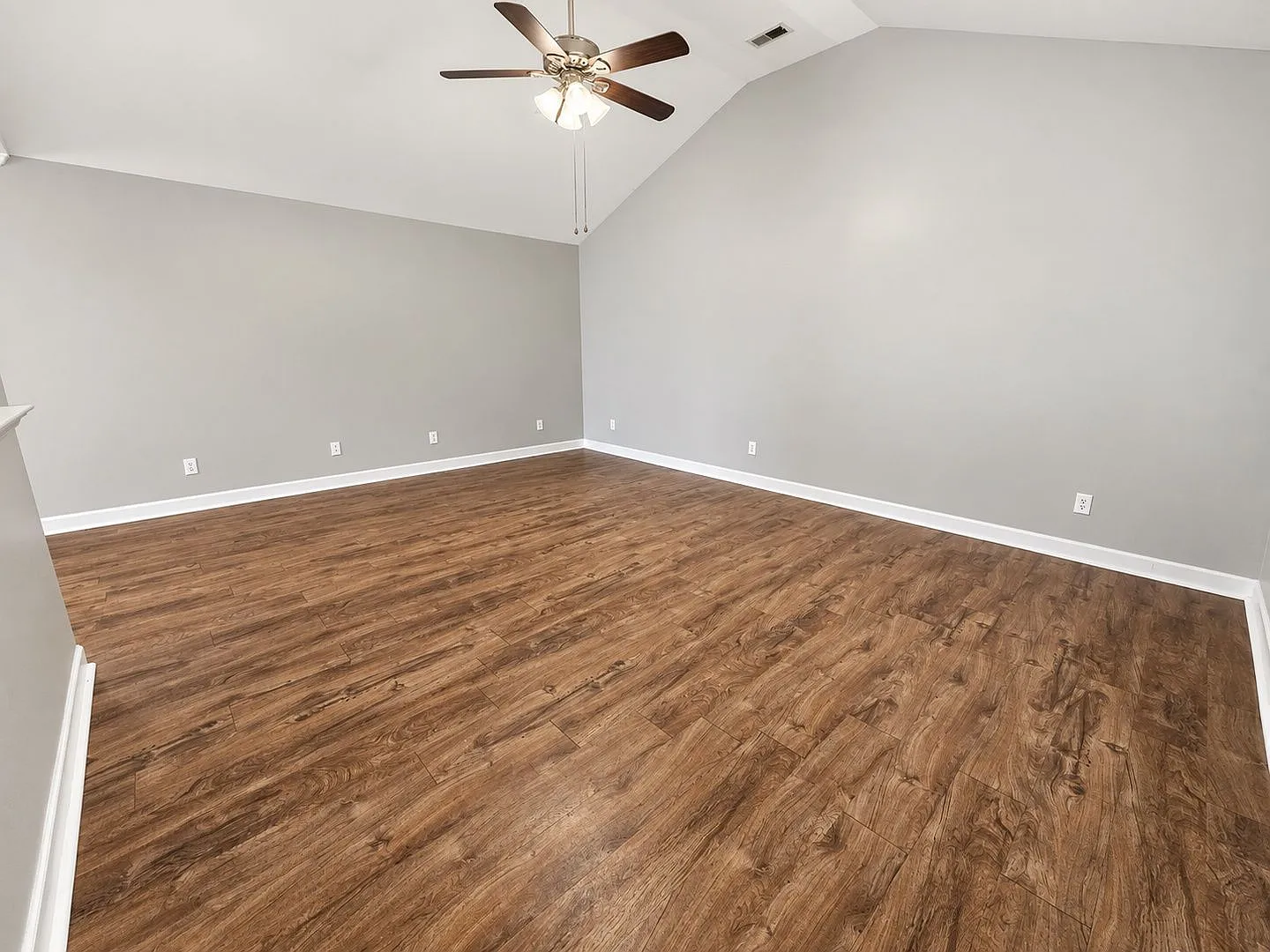 3 bed, 2.0 bath, 1661 sqft, $1,850 — Photo 3