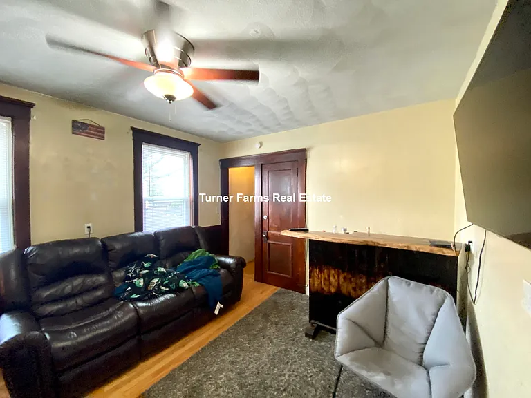 221 Holland St #2R — Photo 23
