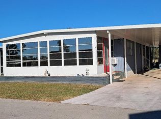 975 Avanti Way, North Fort Myers, FL 33917