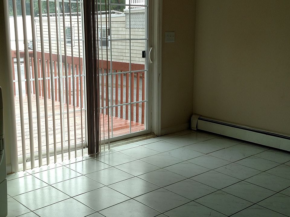 1st image of 644 Palmer Ave