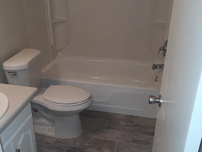 200 Country Club Dr #101 — Photo 6