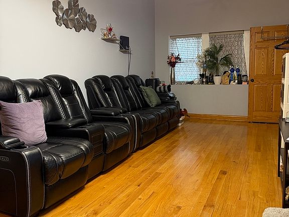 2nd image of 717 N Springfield Ave