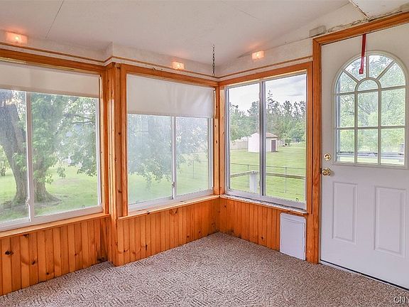 5th image of 8339 Thompson Rd