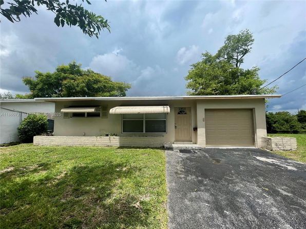 2985 NW 69th Ave
