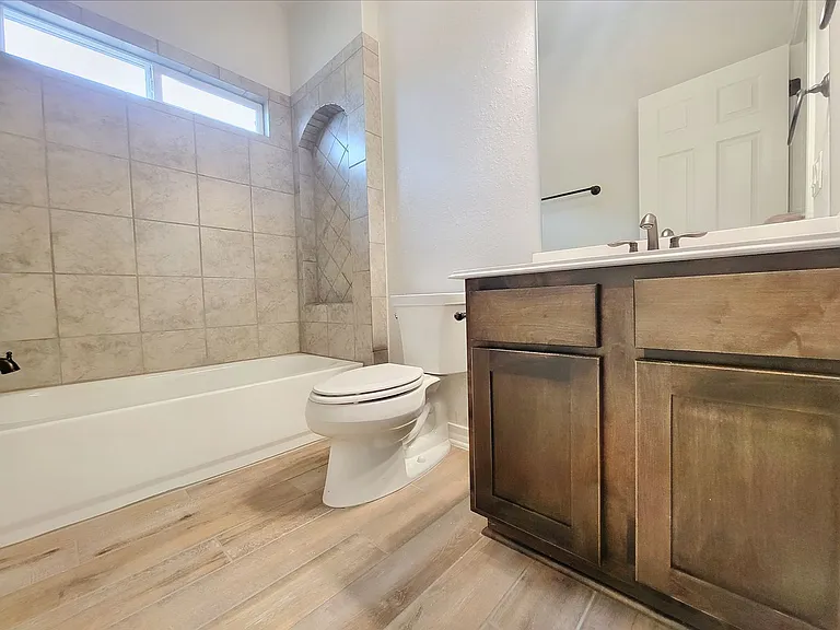 4413 Royal Oak Blvd — Photo 36