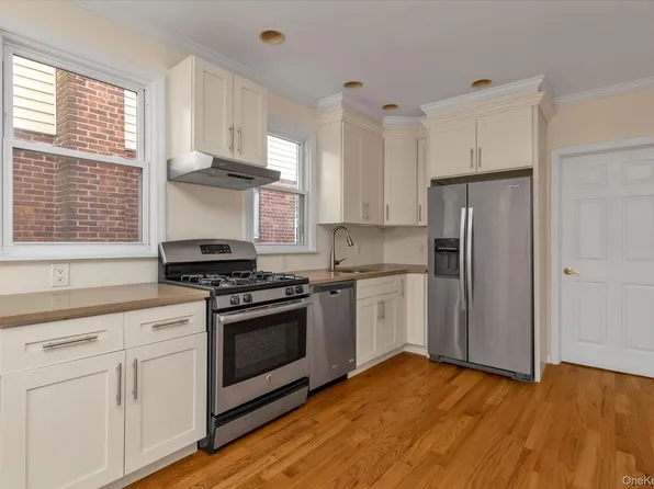45-32 UTOPIA PARKWAY, Flushing, NY 11358