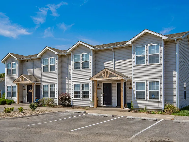Evergreen Townhomes — Photo 8
