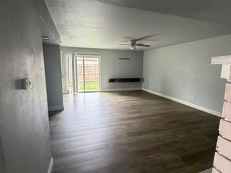 2621 Roman Way — Photo 3