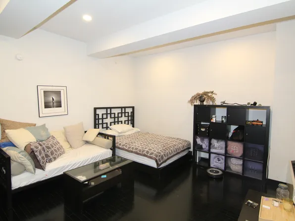 20 Pine Street image 4 of 11