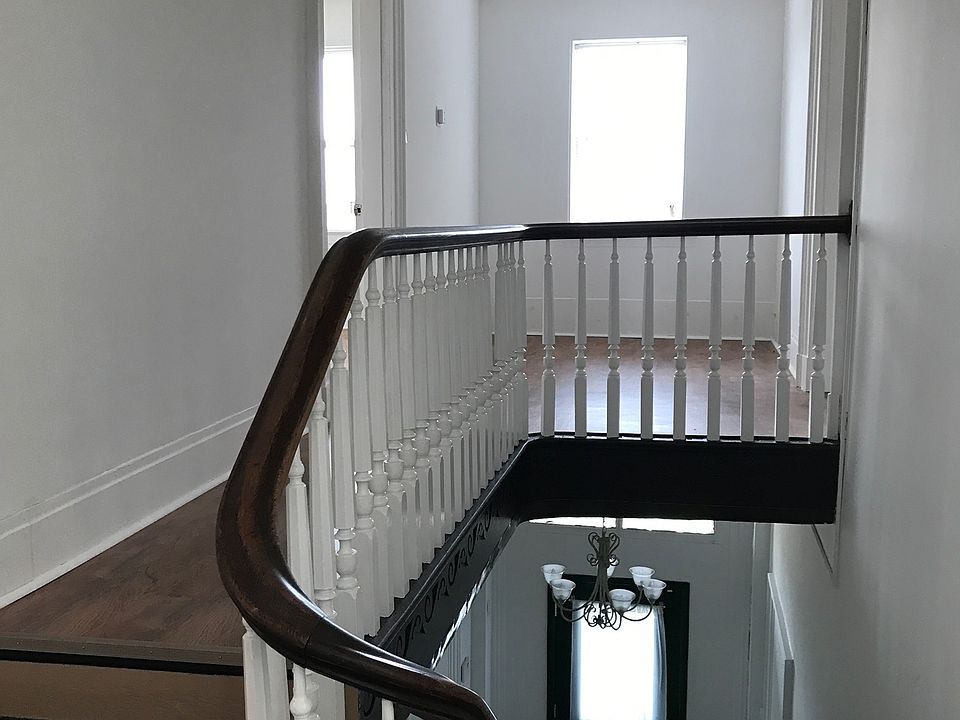 Lovely Staircase to the bedroom area