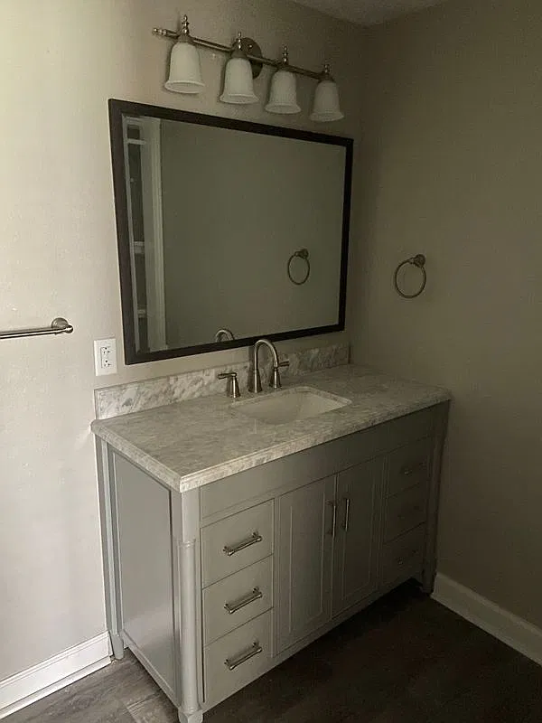 4 bed, 2.0 bath, 1245 sqft, $1,800 — Photo 4