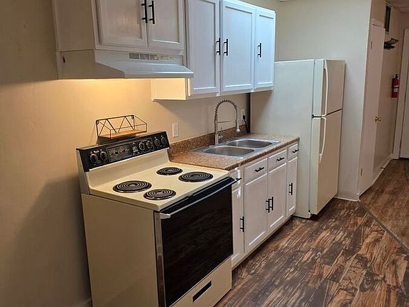 4th image of 1630 Woodlawn Ave APT 5