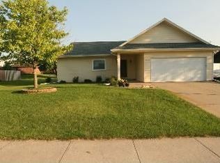 1009 SE Peterson Dr, Ankeny, IA 50021