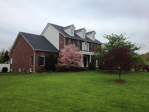2nd image of 20 Ivy Creek Ln