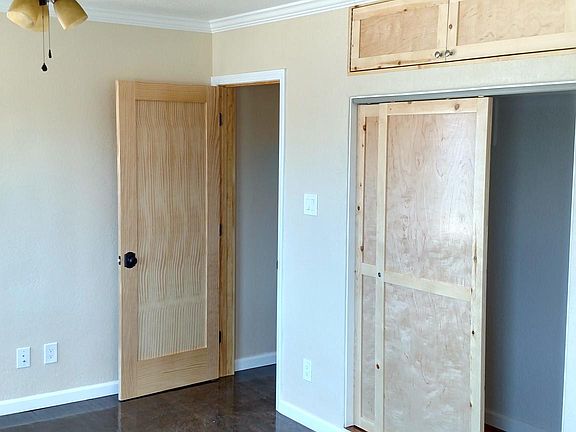 5th image of 3137 Valle Ave