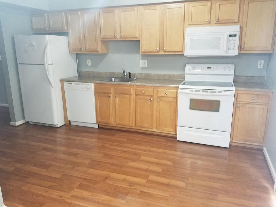 2nd image of 480 Arwell Ct