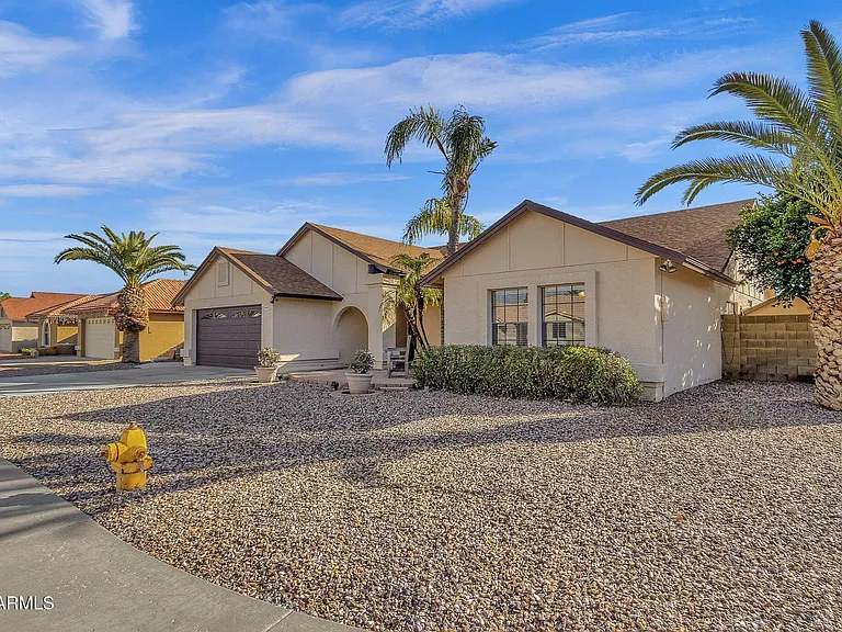 4307 E Karen Dr — Photo 4