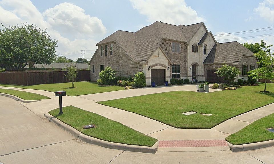 2nd image of 1800 Amazon Dr