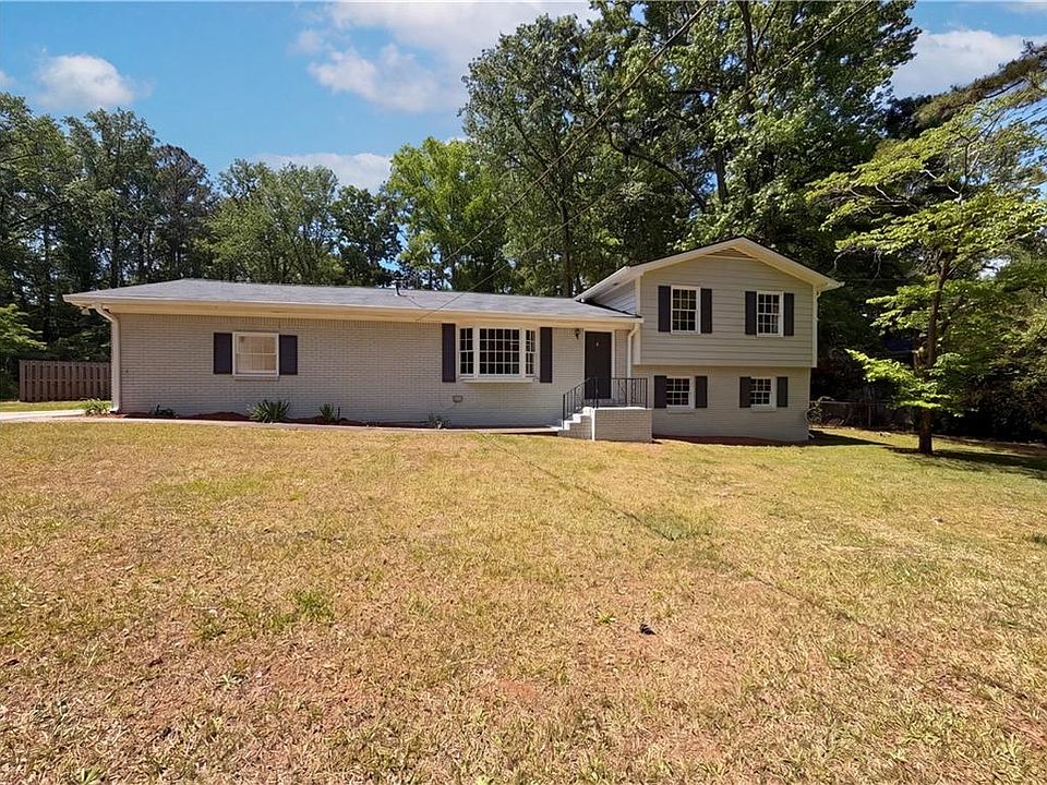 1st image of 2650 Oxbow Way SW