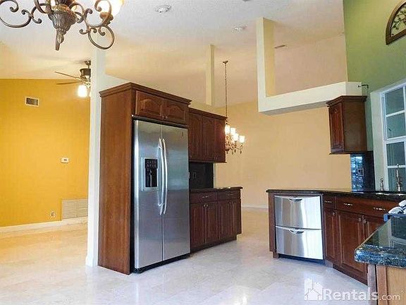 4th image of 5333 Pine Cir