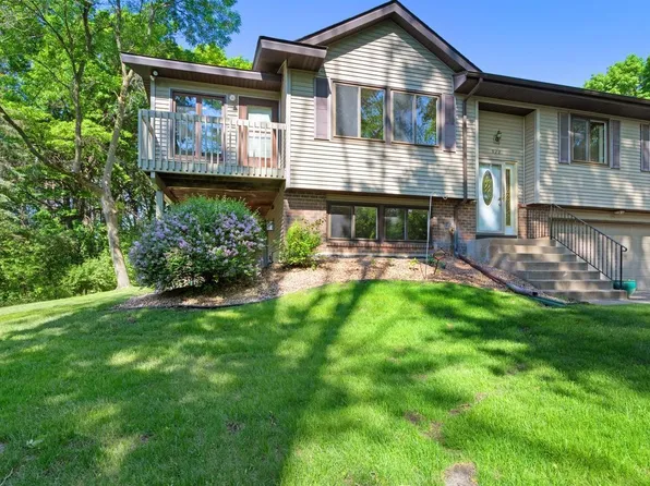 922 Sherwood Rd, Shoreview, MN 55126