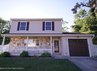 70 Pilot Dr, Brick, NJ 08723