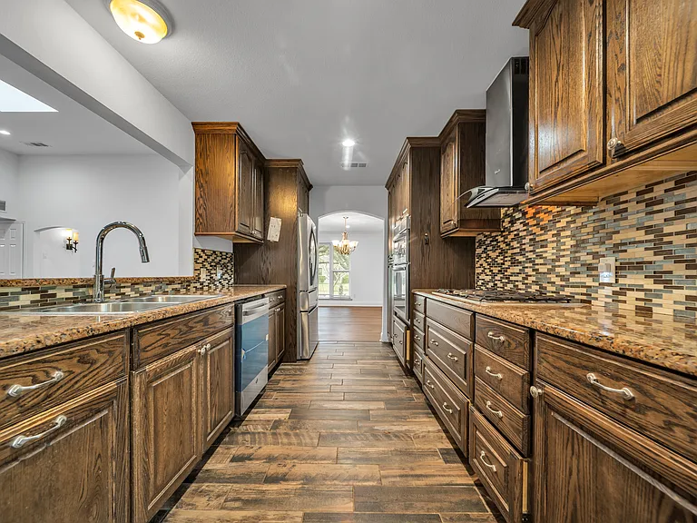 2516 Pinebluff Dr — Photo 14