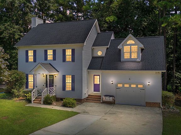 2nd image of 109 Holly Point Pl
