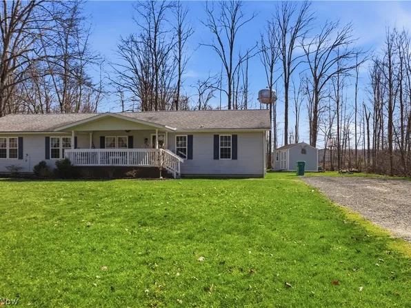 898 Long Shadow Ln, Rome, OH 44085