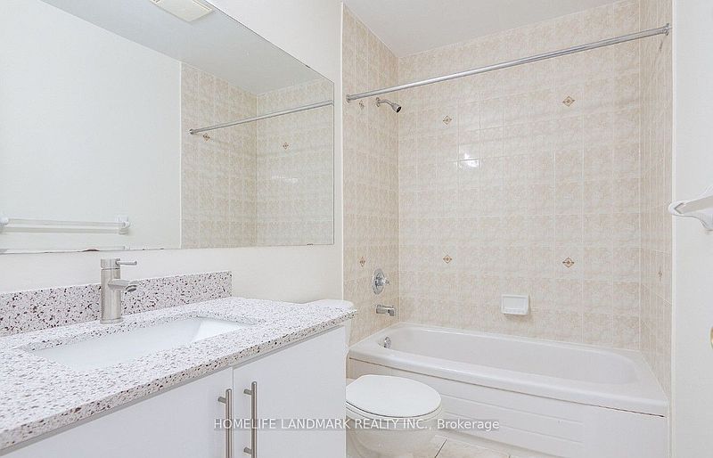 Oakville Townhouse for rent - 3 Bedrooms — photo 21