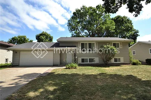 1115 Madison St S Photo 1