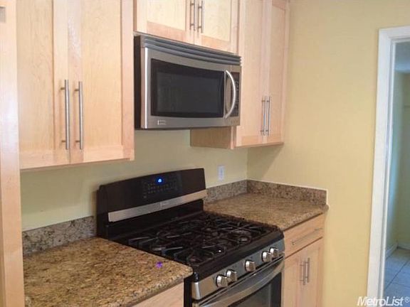 4th image of 3025 Bertis Dr