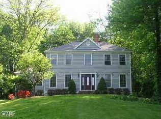 135 Putting Green Rd, Trumbull, CT 06611
