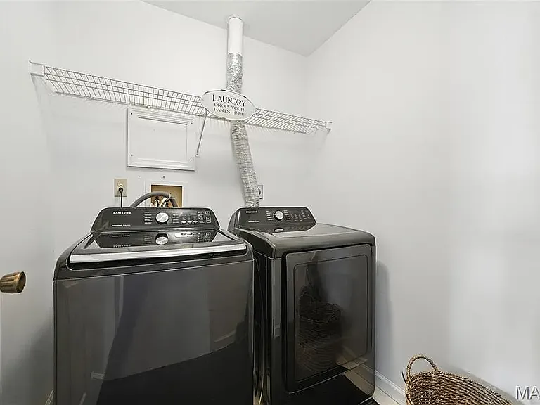 151 Imperial Crown Way #J — Photo 14