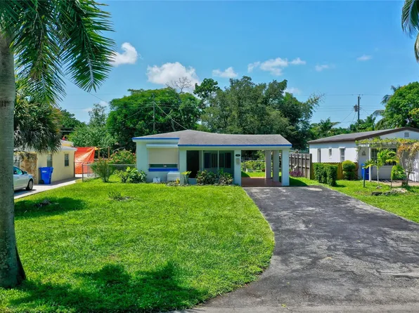 2066 NE 174th St, North Miami Beach, FL 33162