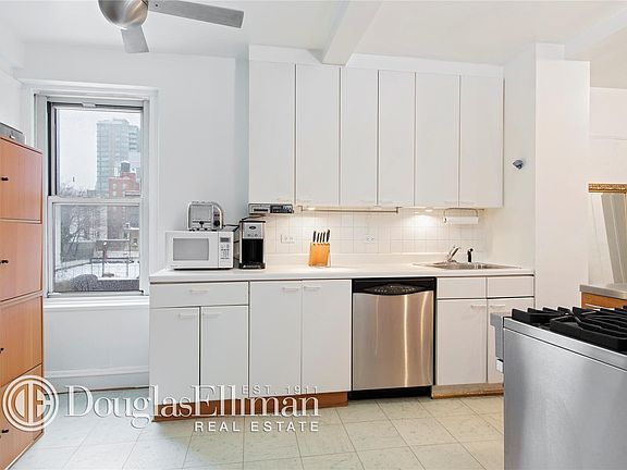 3rd image of 433 W 34th St APT 3A