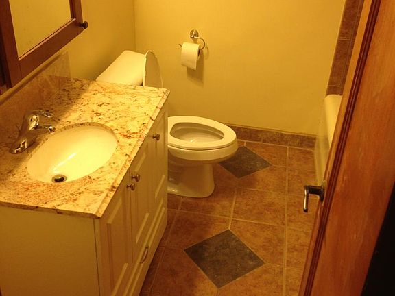 4th image of 2107 Wesley Ave #1