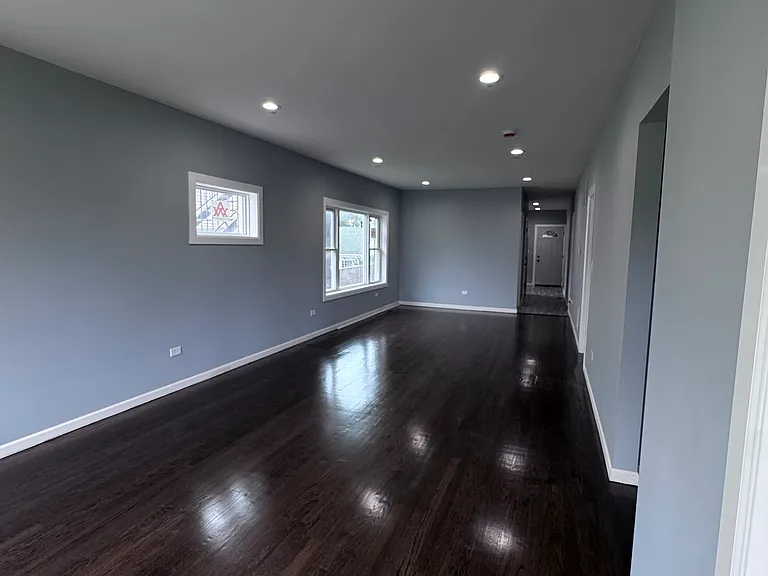 1214 N 19th Ave #1 — Photo 2