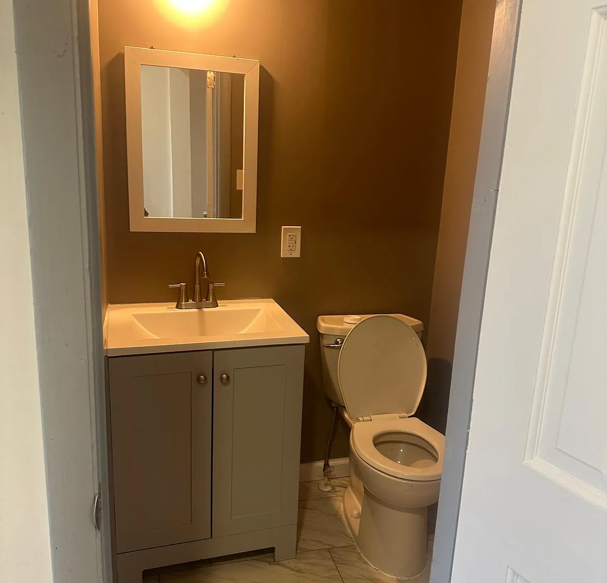 3 bed, 1.5 bath, 654 sqft, $1,650 — Photo 2