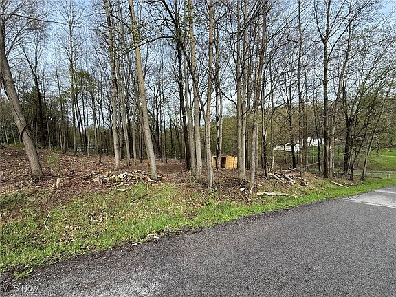 2nd image of Pleasant Lake Dr SE