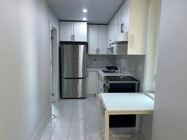 120 Lansdowne Ave #2 — Photo 4