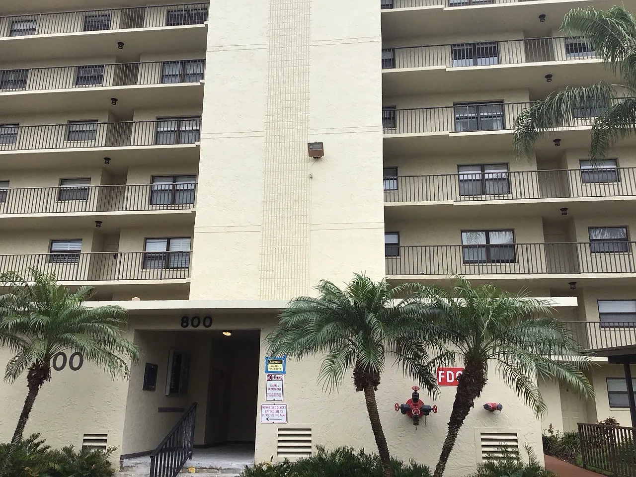2 bed, 2.0 bath, 960 sqft, $1,700 — Photo 2