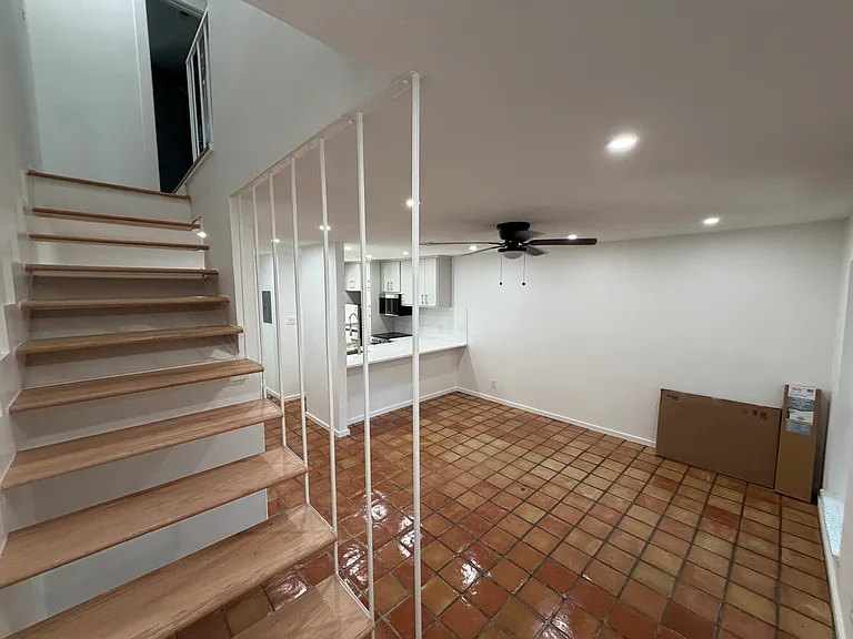 1205 Autrey St #5 — Photo 4