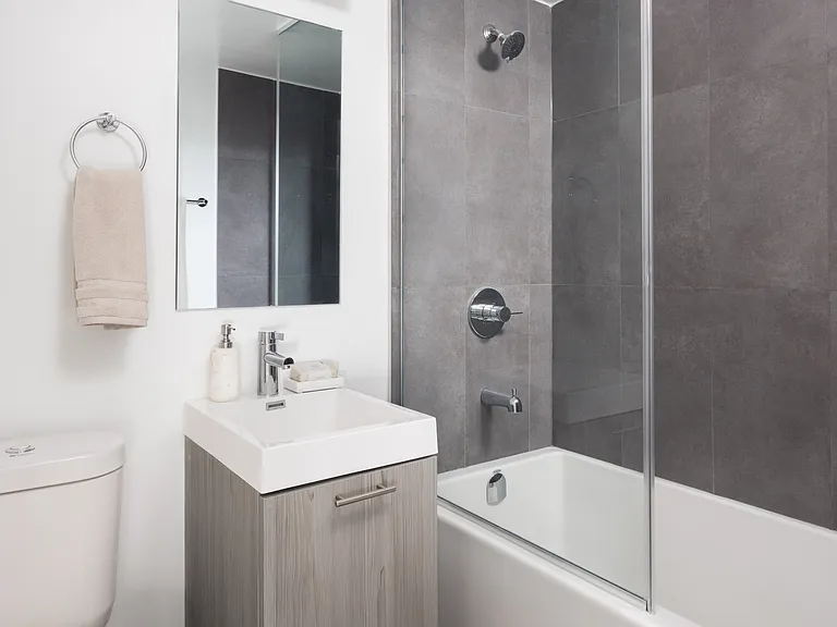 115 Tyndall Ave — Photo 9