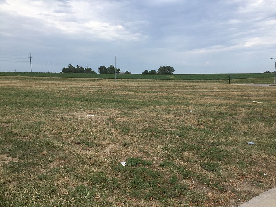 2nd image of 5209 N 192nd Cir