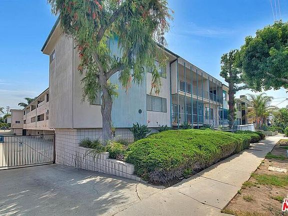 2nd image of 913 Victor Ave