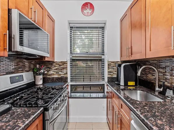 8384 116th St APT 1B, Jamaica, NY 11418