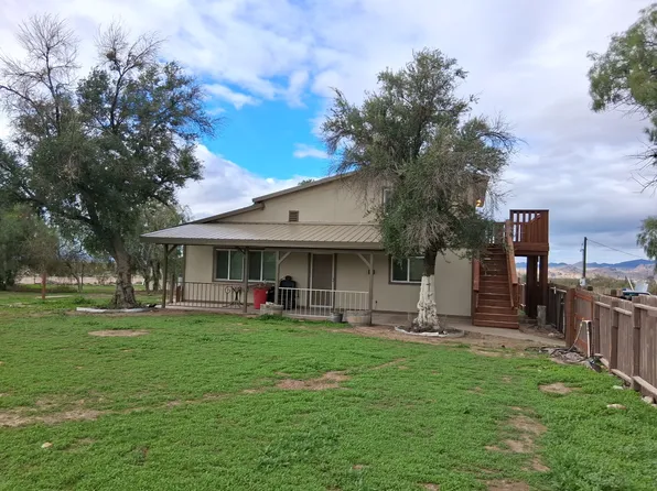 14025 S Clife Rd, Yucca, AZ 86438