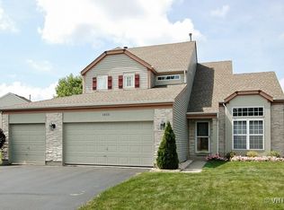 1655 Gleneagle Dr, Carpentersville, IL 60110
